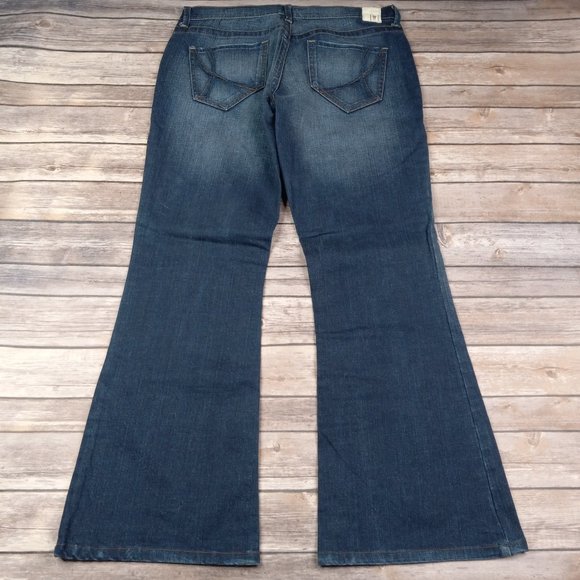 !It Jeans Baby Low Rise Flare 30 Distressed Dark Wash Contrast Stitching - Picture 7 of 7